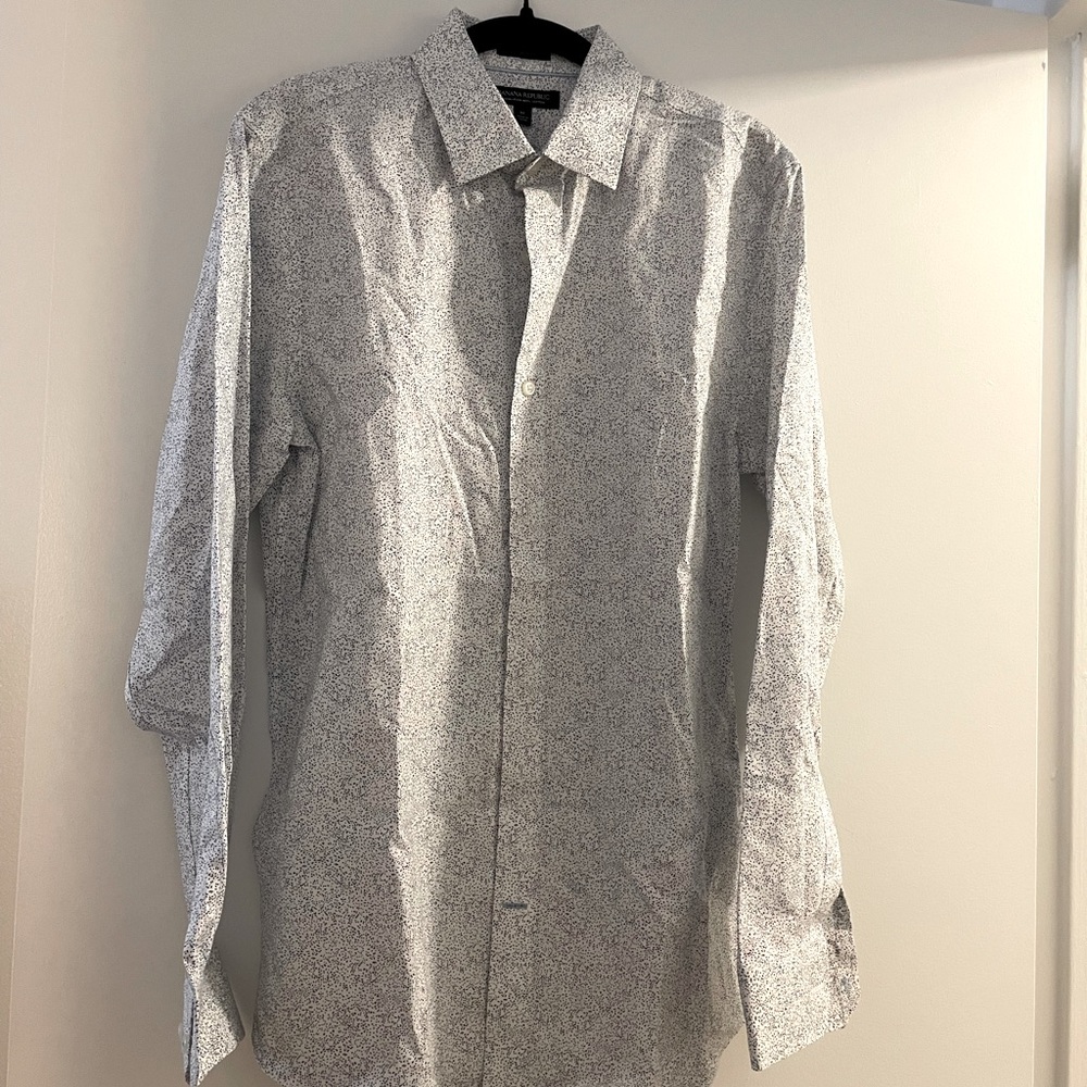 Banana Republic men’s medium Slim Fit Shirt long sleeve button down white dot